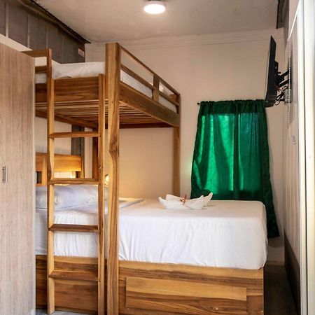 Emi'S Place Container Living Uvita Εξωτερικό φωτογραφία