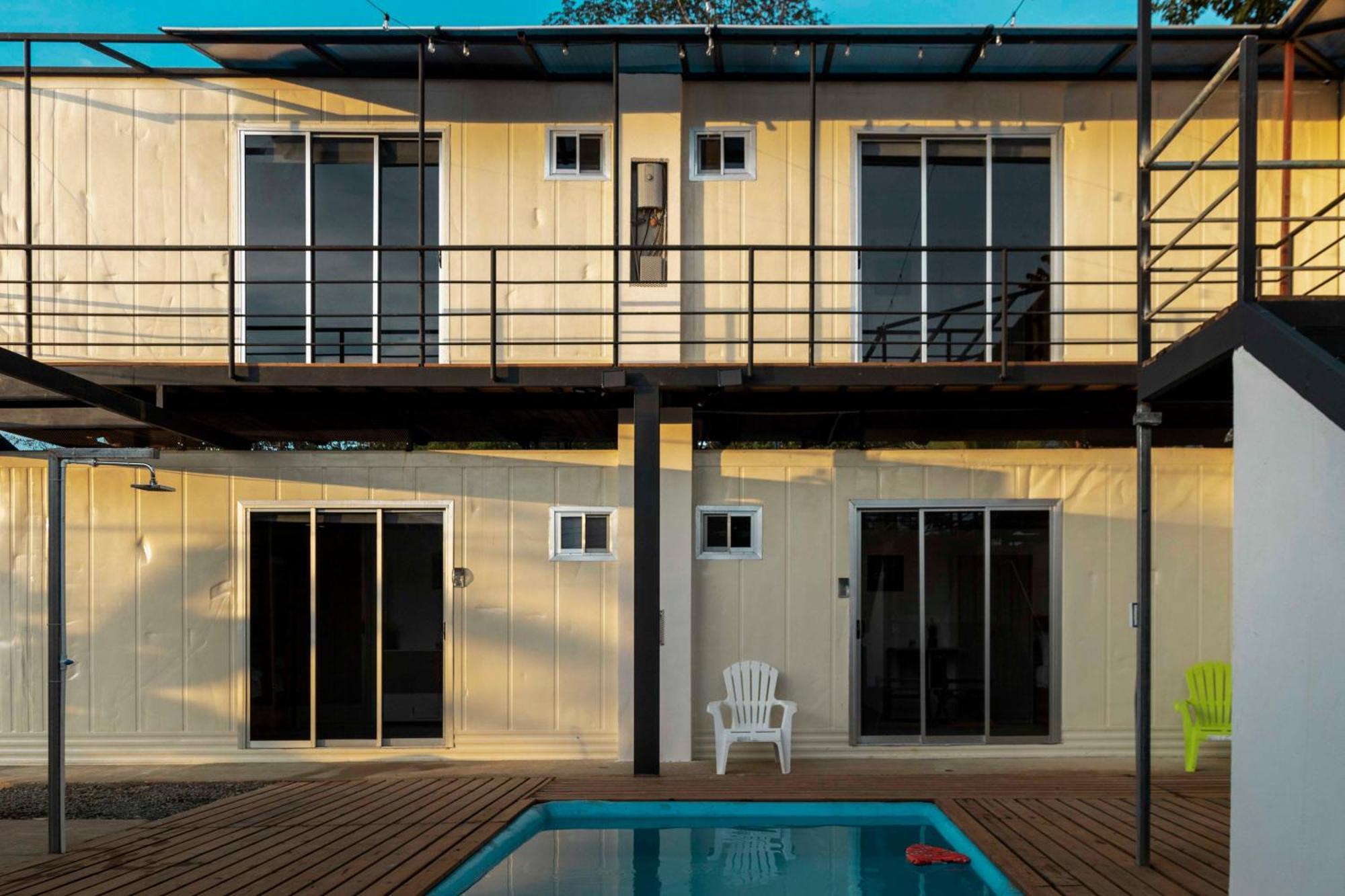 Emi'S Place Container Living Uvita Εξωτερικό φωτογραφία